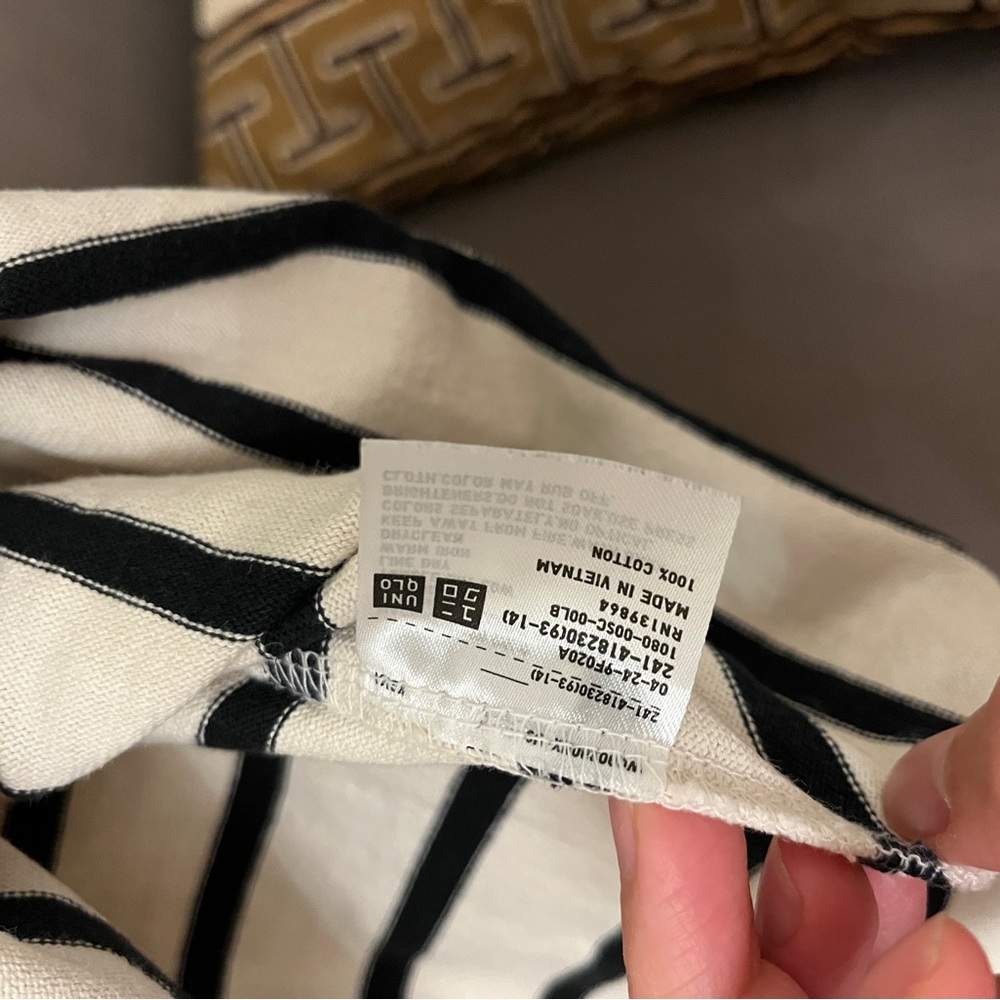 Uniqlo Black and Cream Striped Shirt - Picture 4 of 4